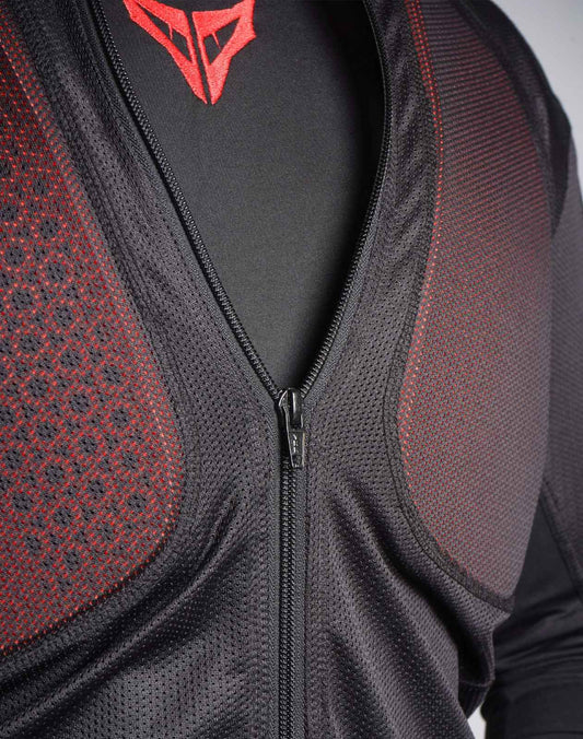 DSG Bionic Plus Armour front zip and stretch-fabric chassis construction